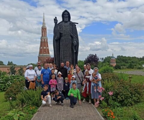 Экскурсия в Богоявленский мужской Старо-Голутвин Монастырь, г. Коломна